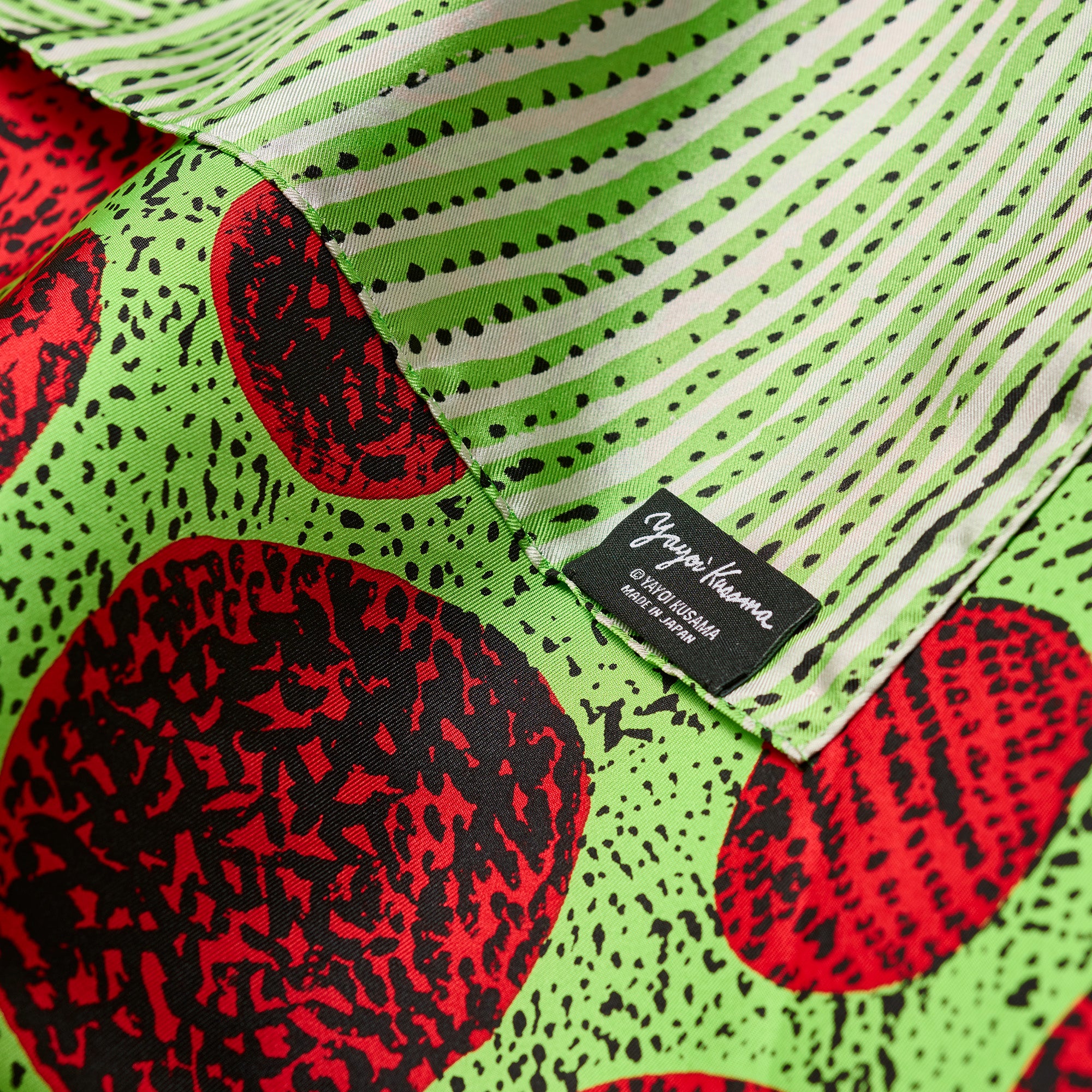 <tc>Scarf FORM OF LOVE</tc>