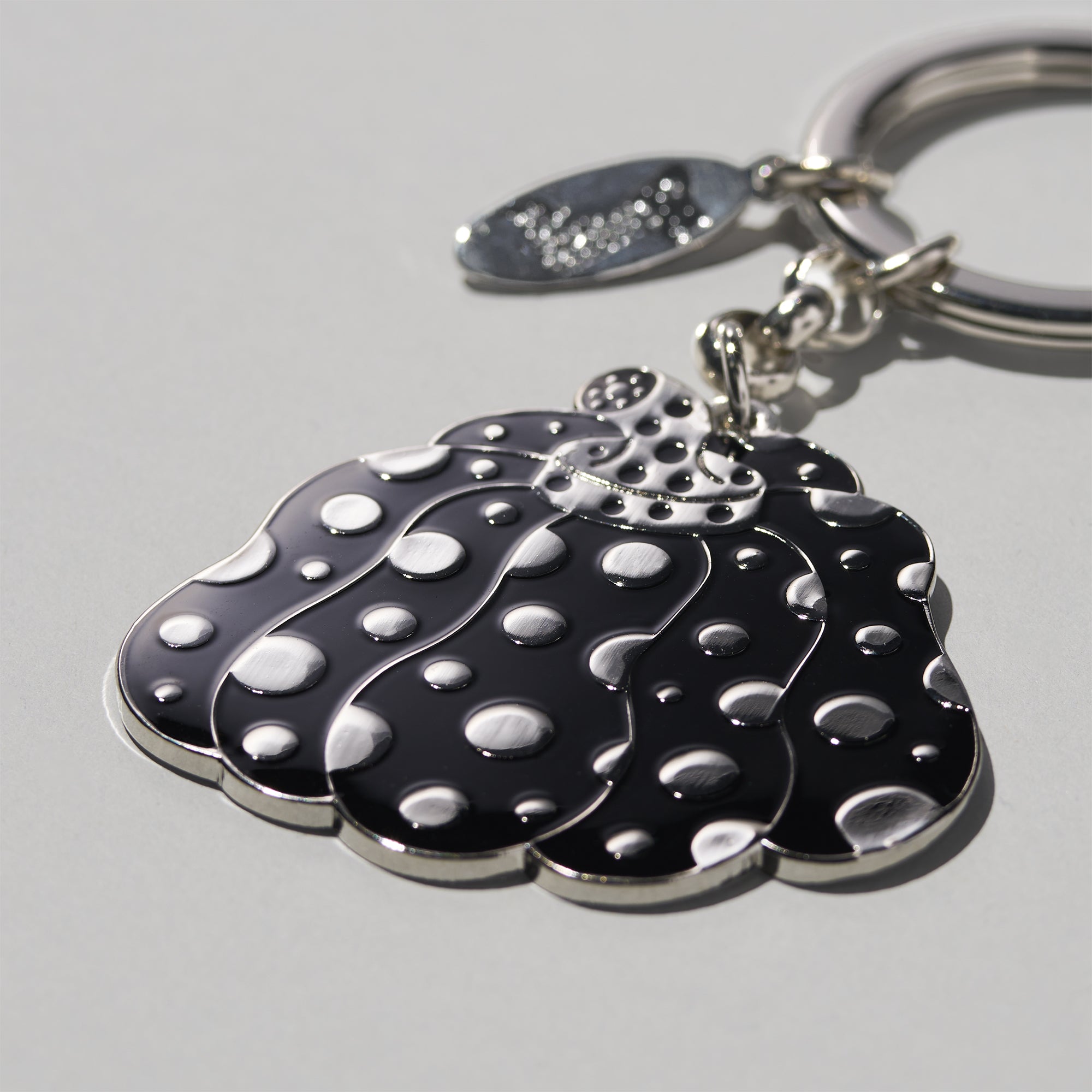 草間彌生オリジナルグッズ｜草間彌生 アートグッズ公式オンラインストア